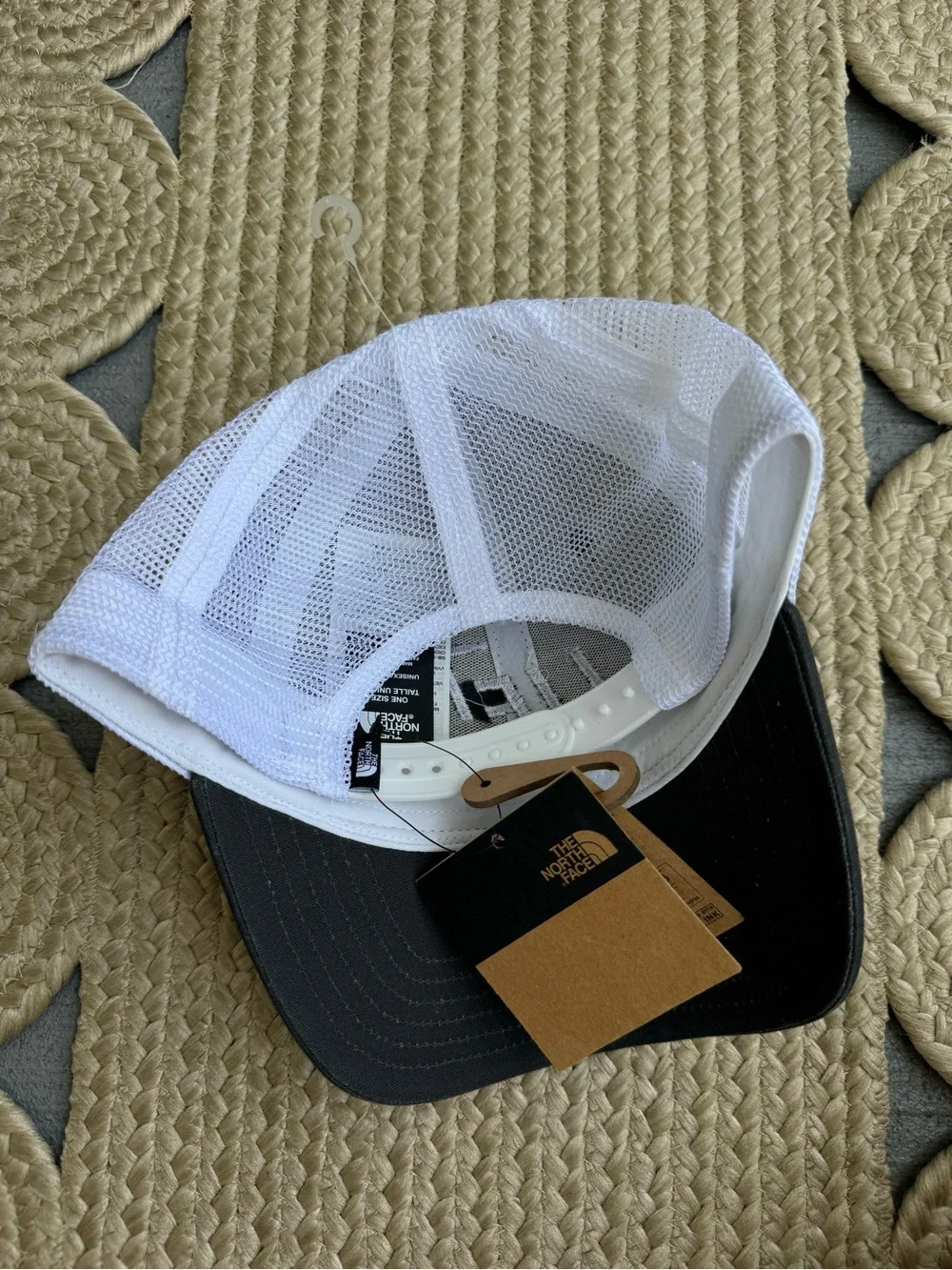 NWT The North Face Trucker Hat Cap Black White Lift Aircraft Mesh Snapback